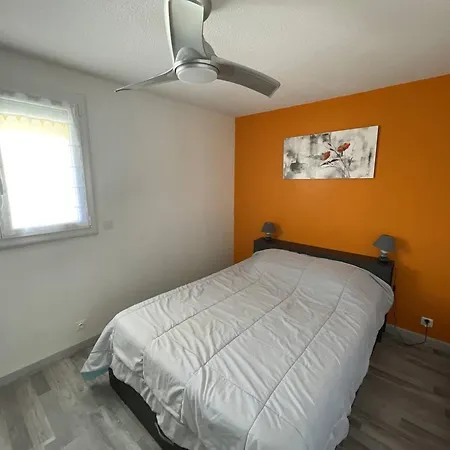 Deux Pieces Renove Proche Centre, Parking Inclus - Fr-1-723-174 Apartment Agde
